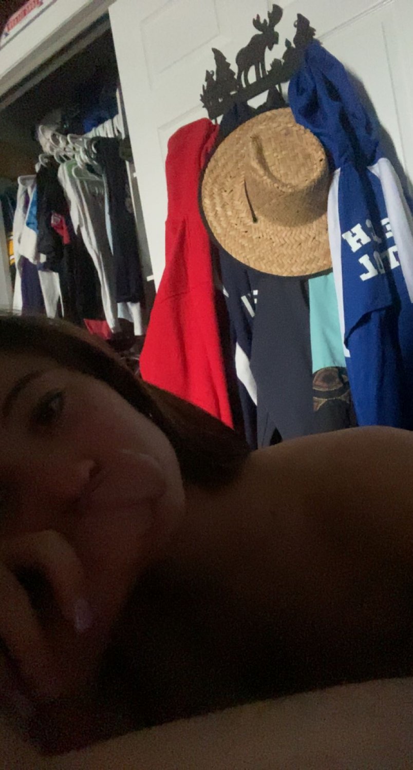 *REAL* Busty College Teen’s LEAKED NUDES & Sextapes! 🤤 #TowXmB8o