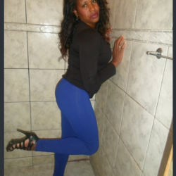Denise negra da buceta quente!!