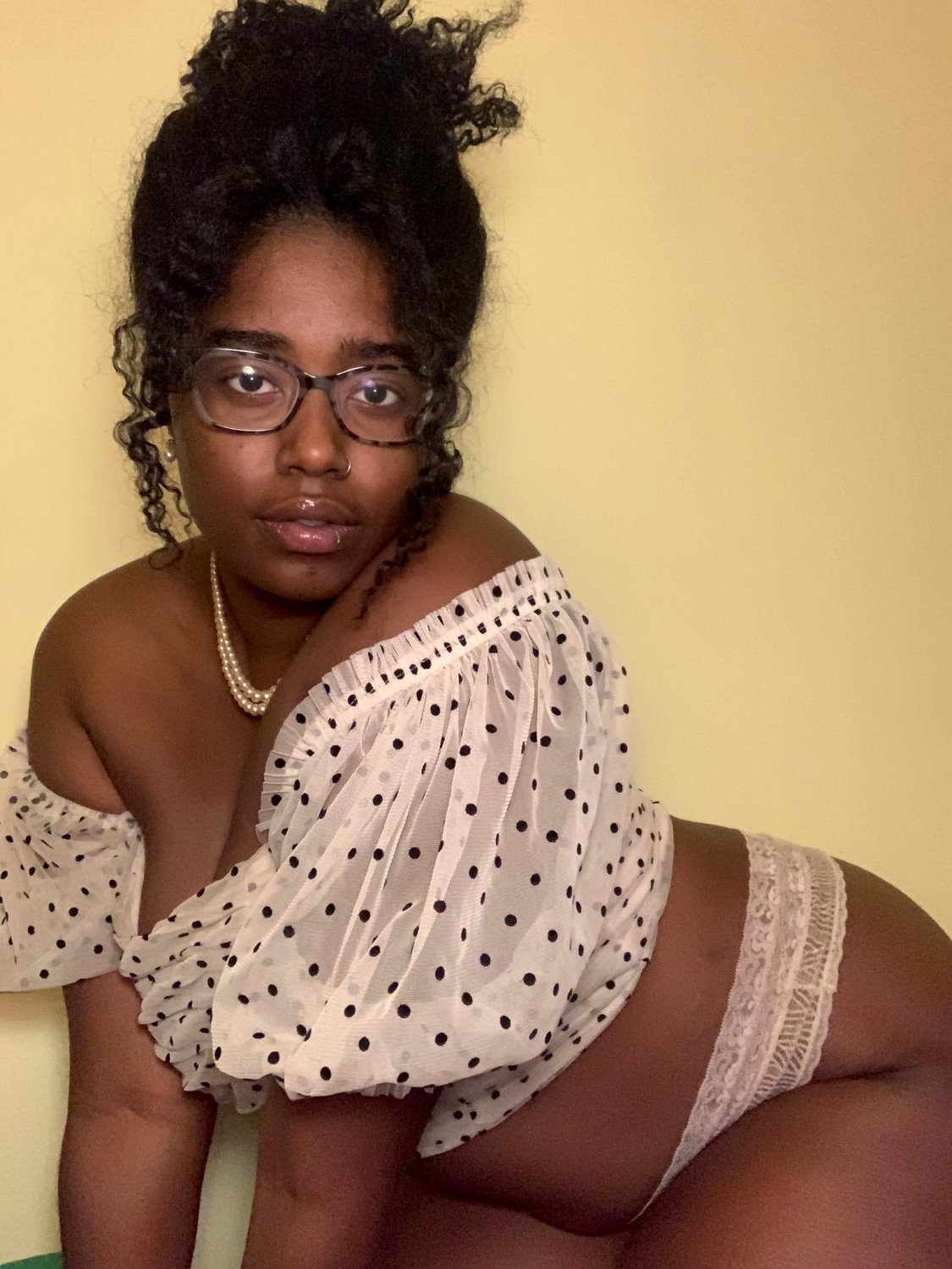 Ebony piggy #TUHfOQCA