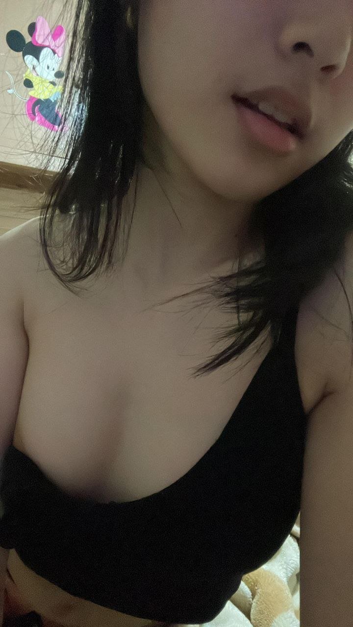 udkukgx4 Hot Cheating Emo ABG Asian Teen Shows Small Body on Snap Leak #UDKuKGx4