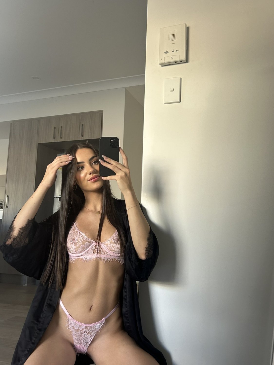 ujudxu5l Gorgeous Brunette Aussie teen #UjuDXU5L
