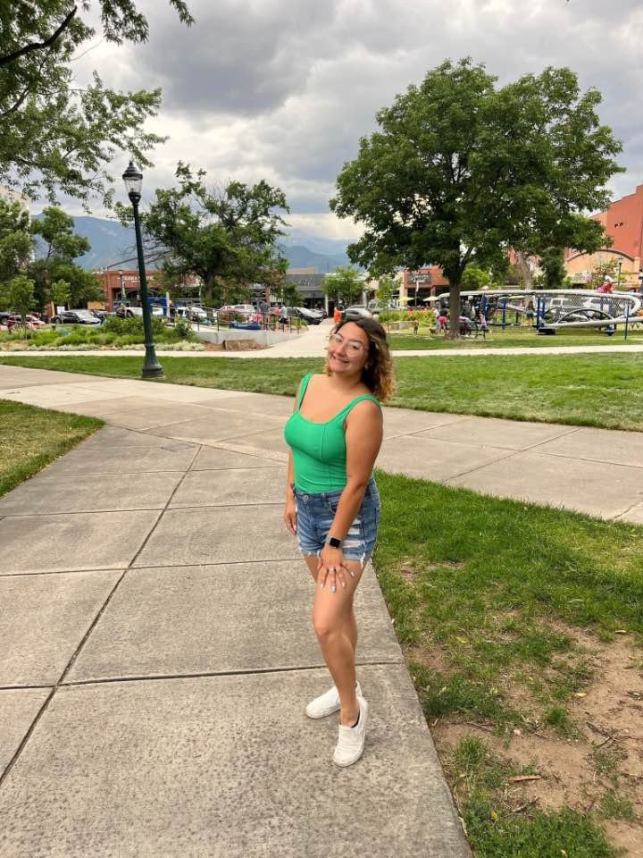 Sexy busty nerdy teen Meadow #uKMNOnXg