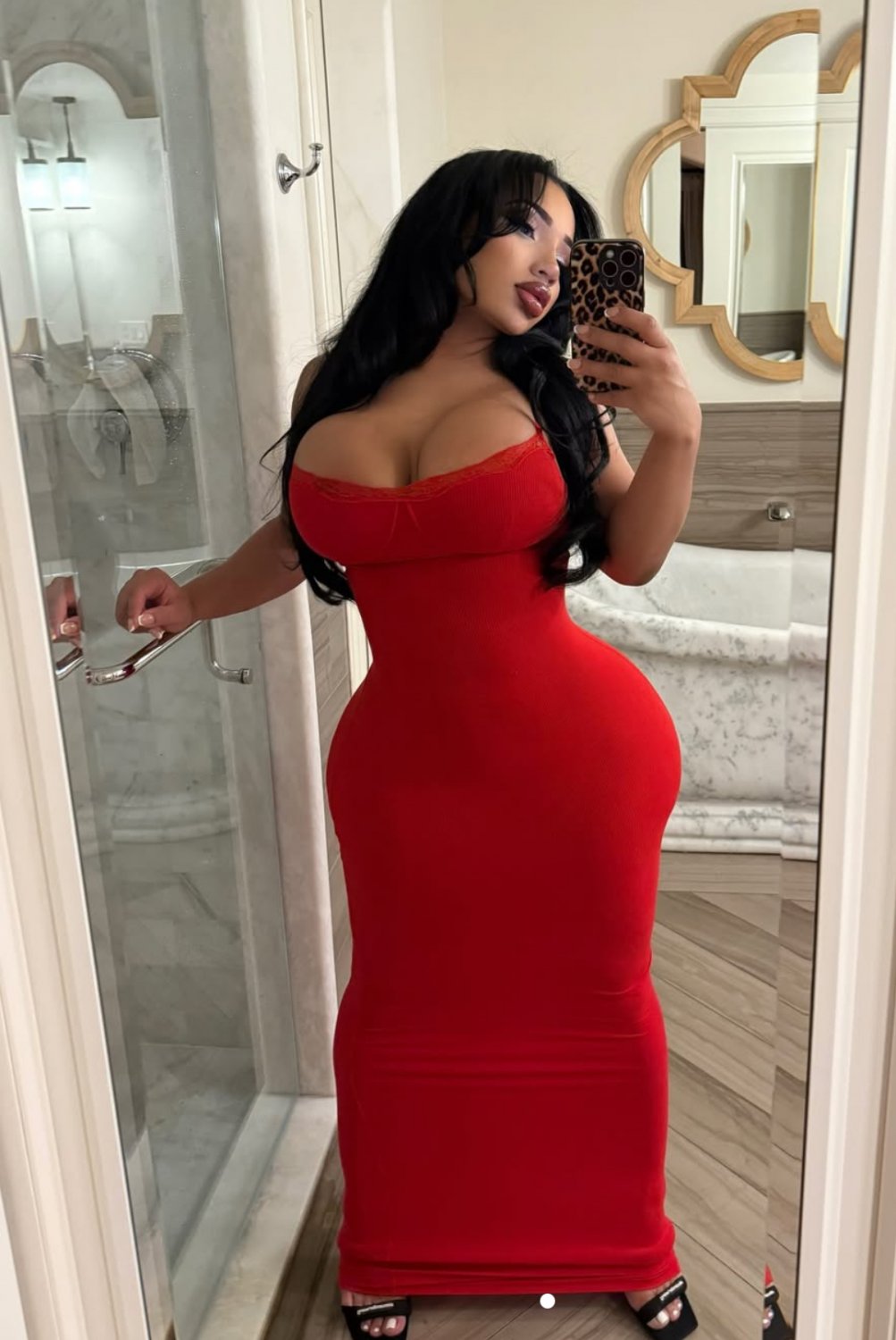 Thick Ass Latinas #UmfH9x1g