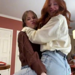 TikTok – I would have anal with both of them
