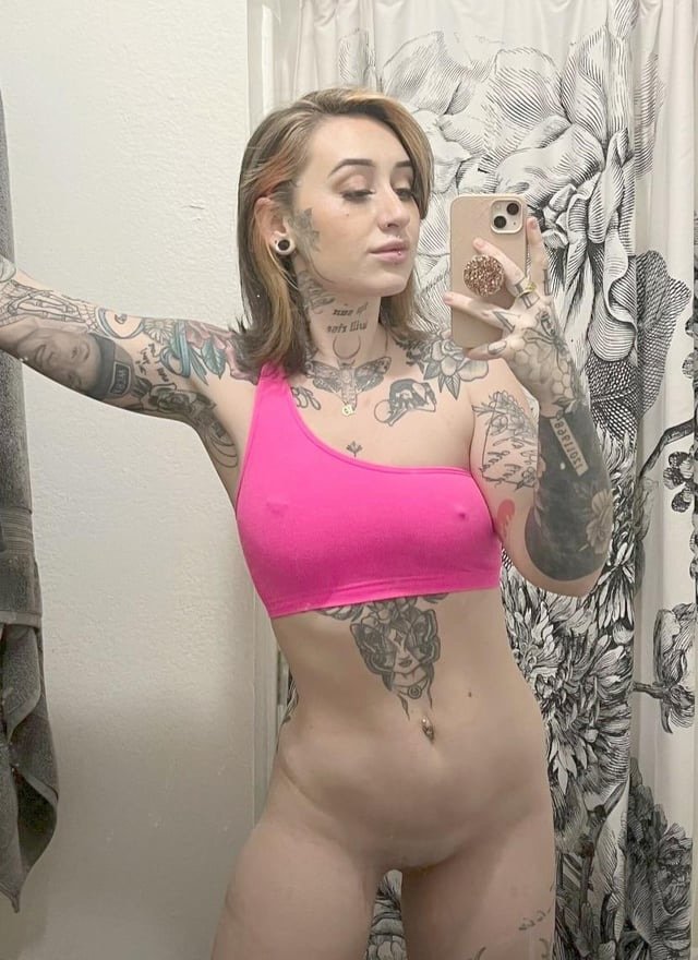 Tatted freaky whitegirl #USKvo3OL