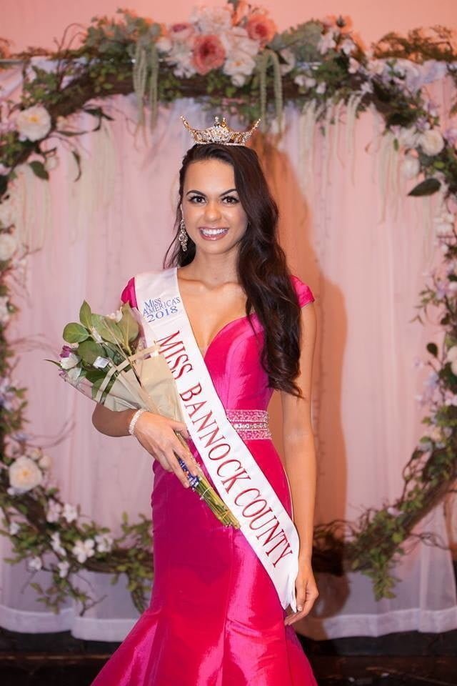 uwof86zk Mormon pageant queen slut #uWOF86zK