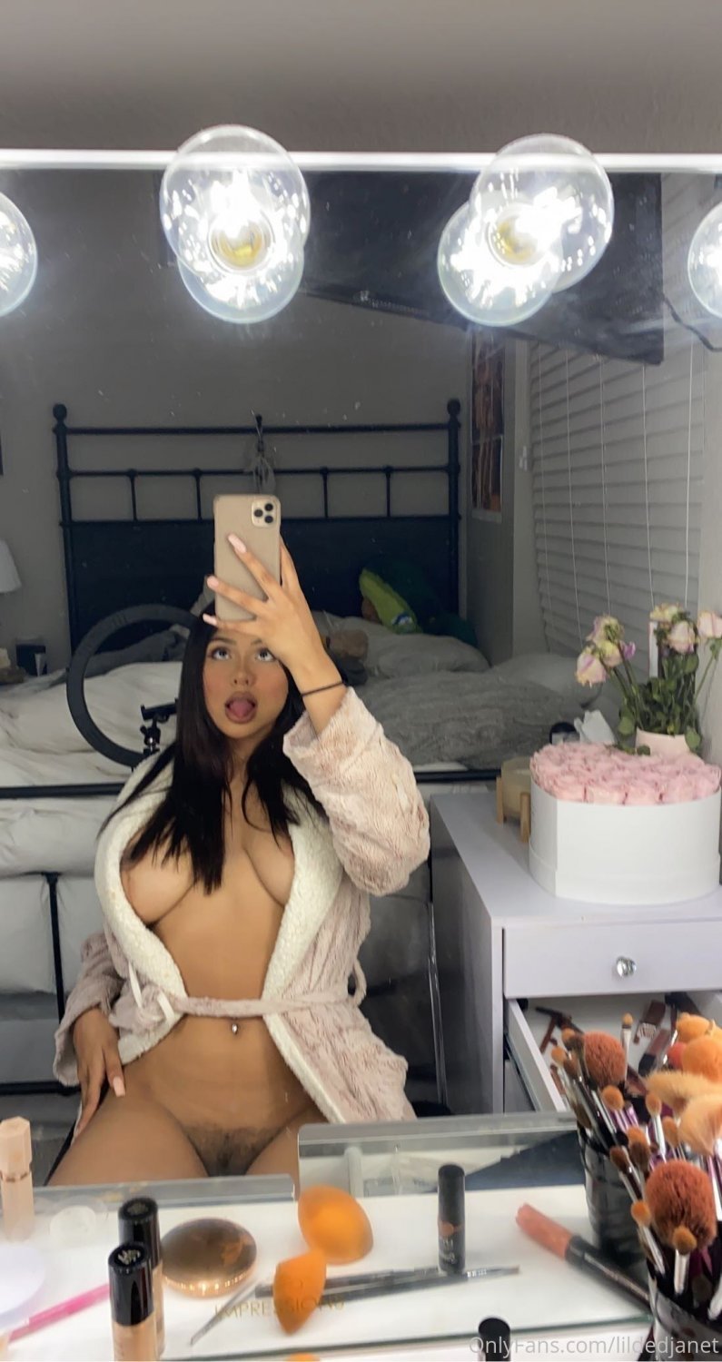 📸 [Selfiehoooooot] #UyVKTyXZ