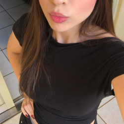 Namorada delícia do corno manso 🤤🔥