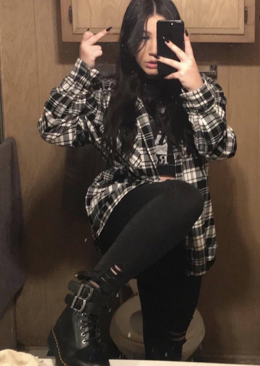 Wanna make my irl a webslut #vc5MGclC