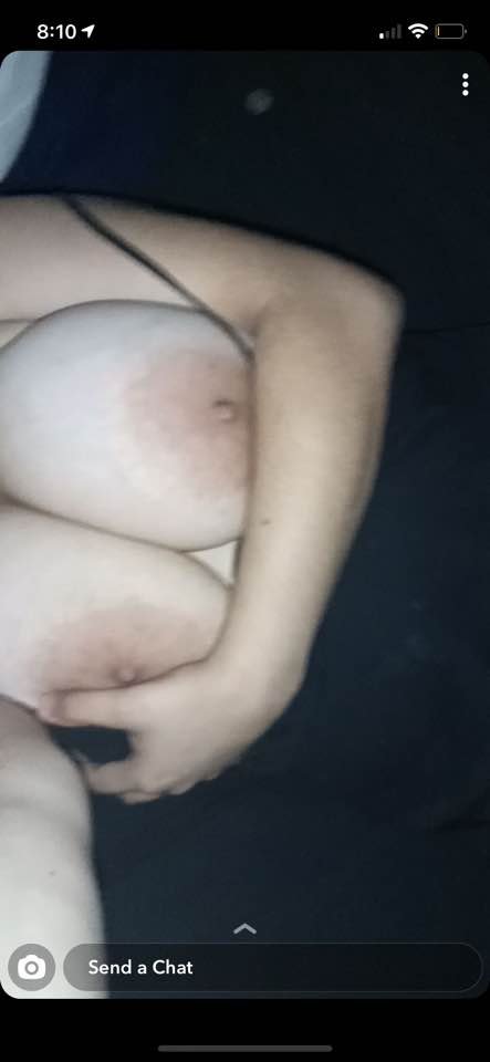 Snap slut. Kik:hawk_1173 #VjS9k9iV