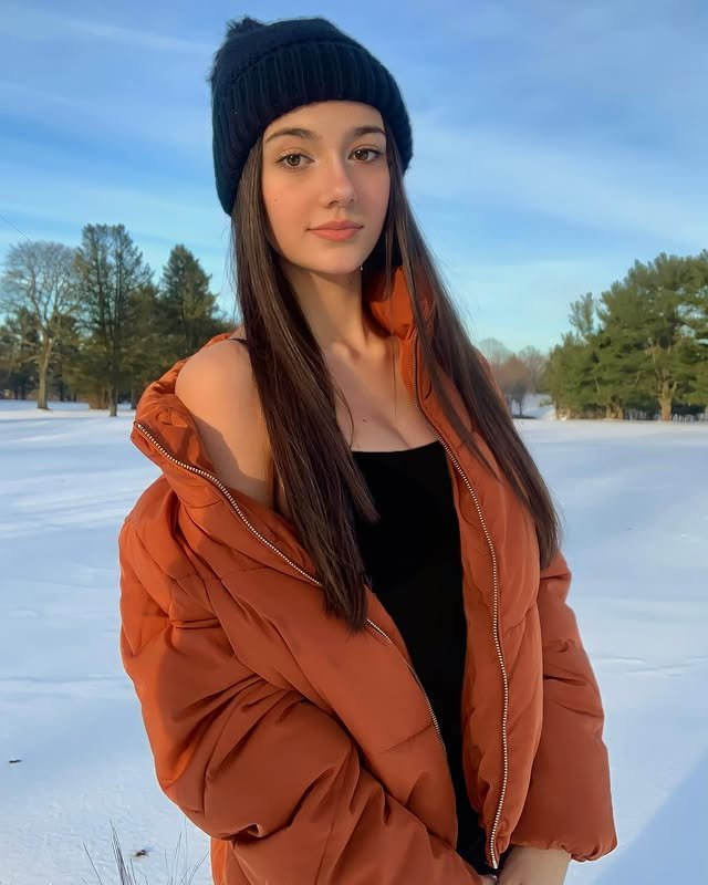 Sexy busty college teen Maddie #vMDouH7U
