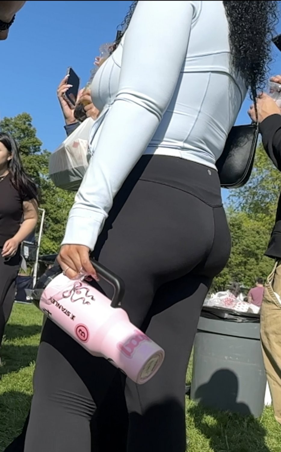 Candid booty at park #VqOSzSZt