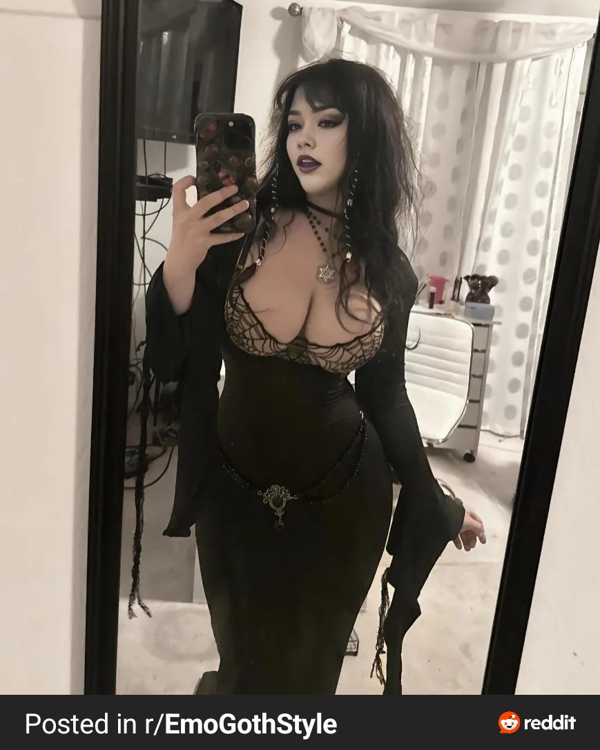 Goth girl with big titties #vRGBF6RW