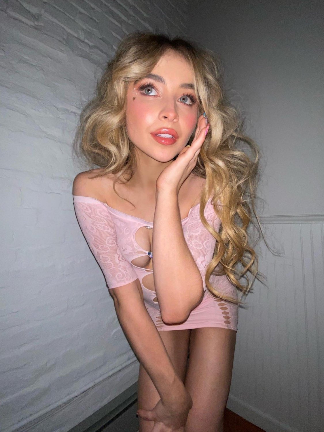 Sexy Sabrina carpenter 😍😍 #vSKHBg45