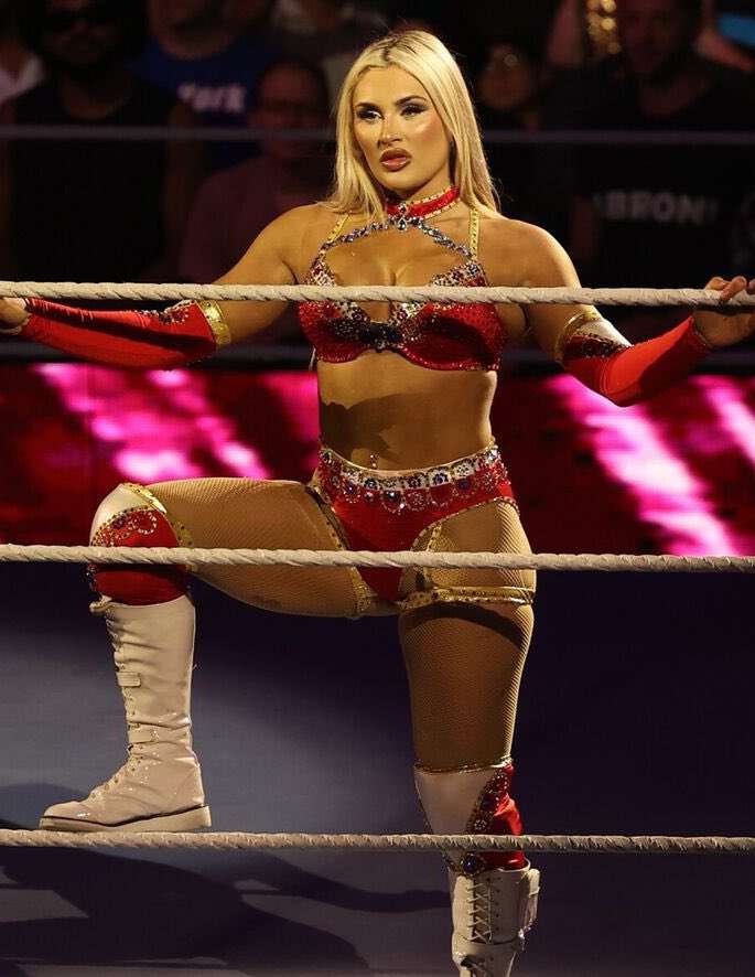 WWE Tiffany Stratton #VSrfnuUt