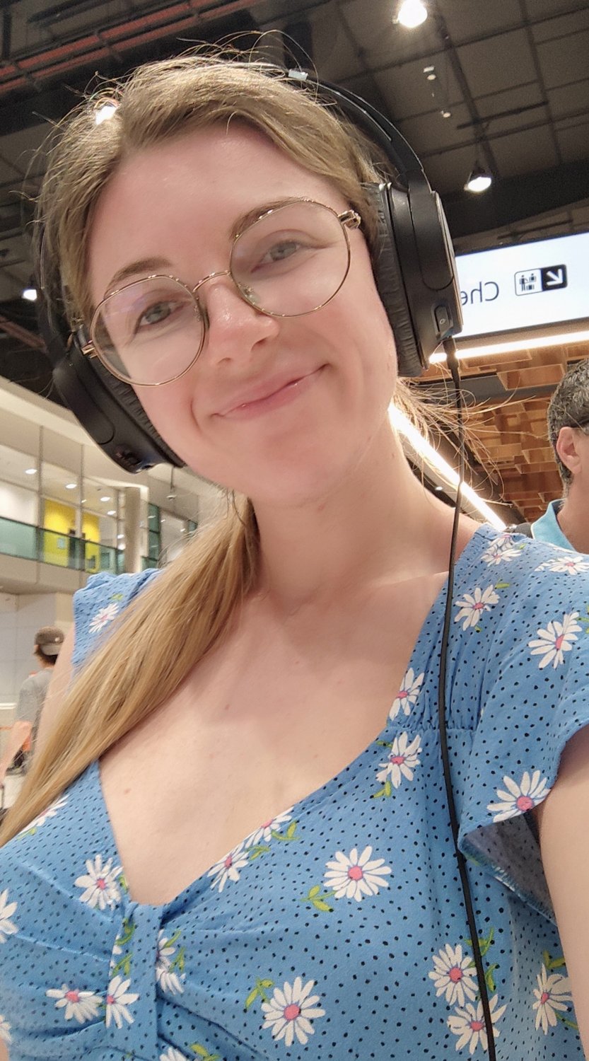 I have a good heart, but most people cum for my breasts 🤷‍♀️ #vXo0mFFB