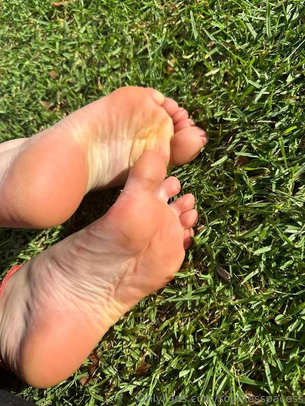 Tiktoker's soles #VYBIsr7N