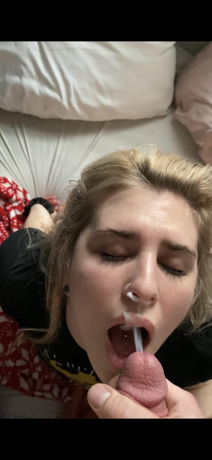 Save this dumb blonde Webslut #VycRoUZ3