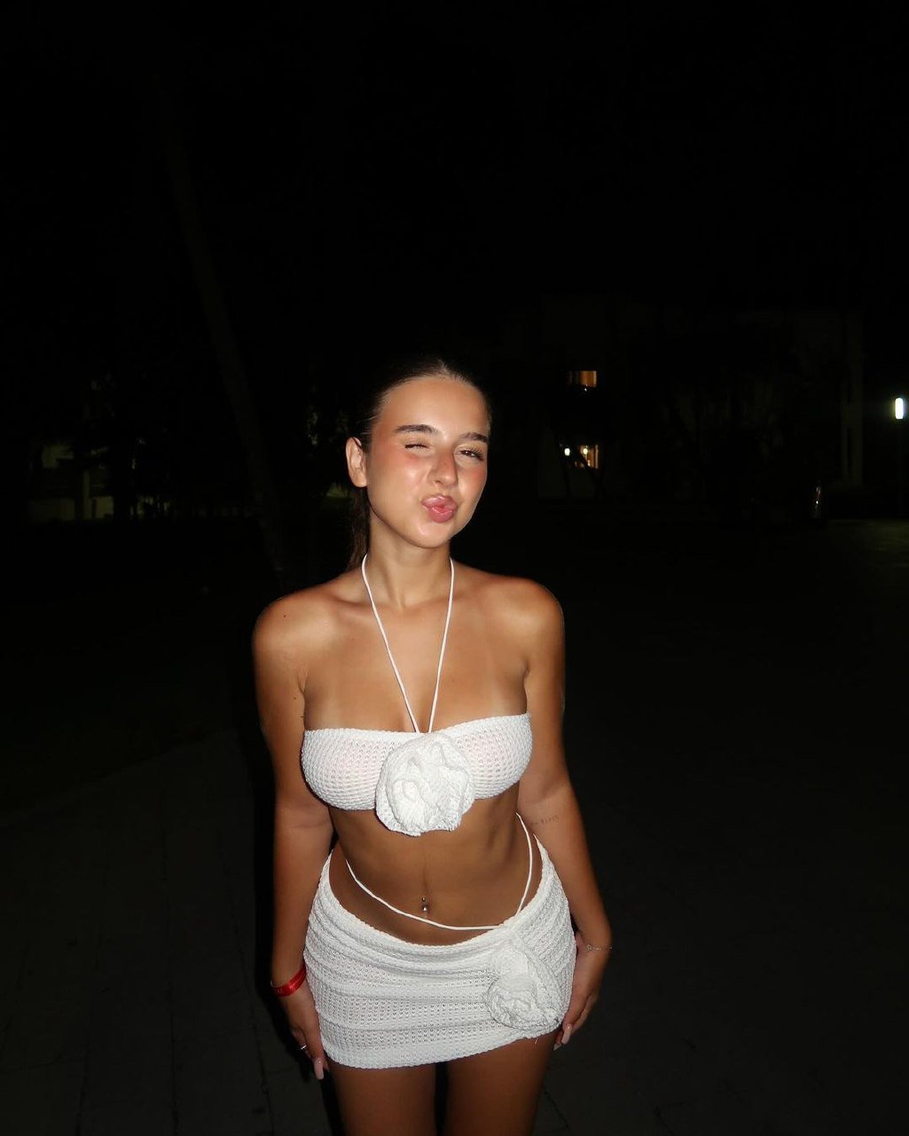 Lucia Correa #W1Oi5cL5