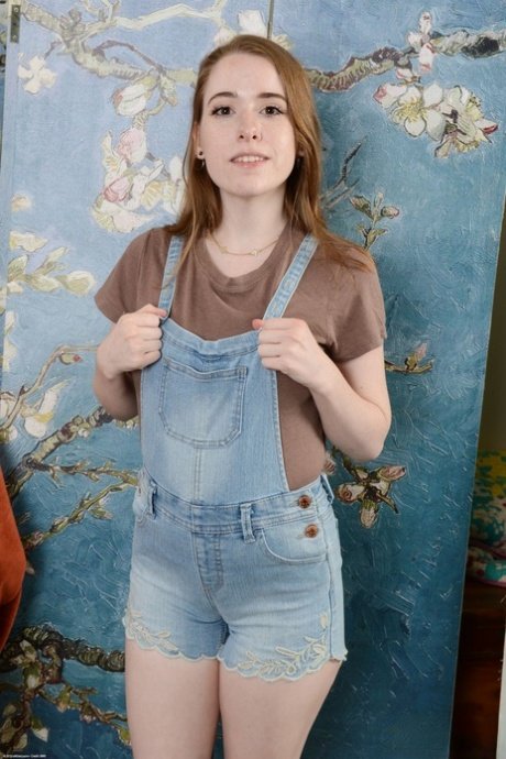 The shortest girl in porn. 1,39m (4"67) #WAK6Ei6N