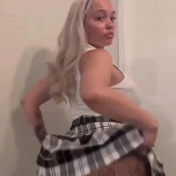Blonde Sara Gold