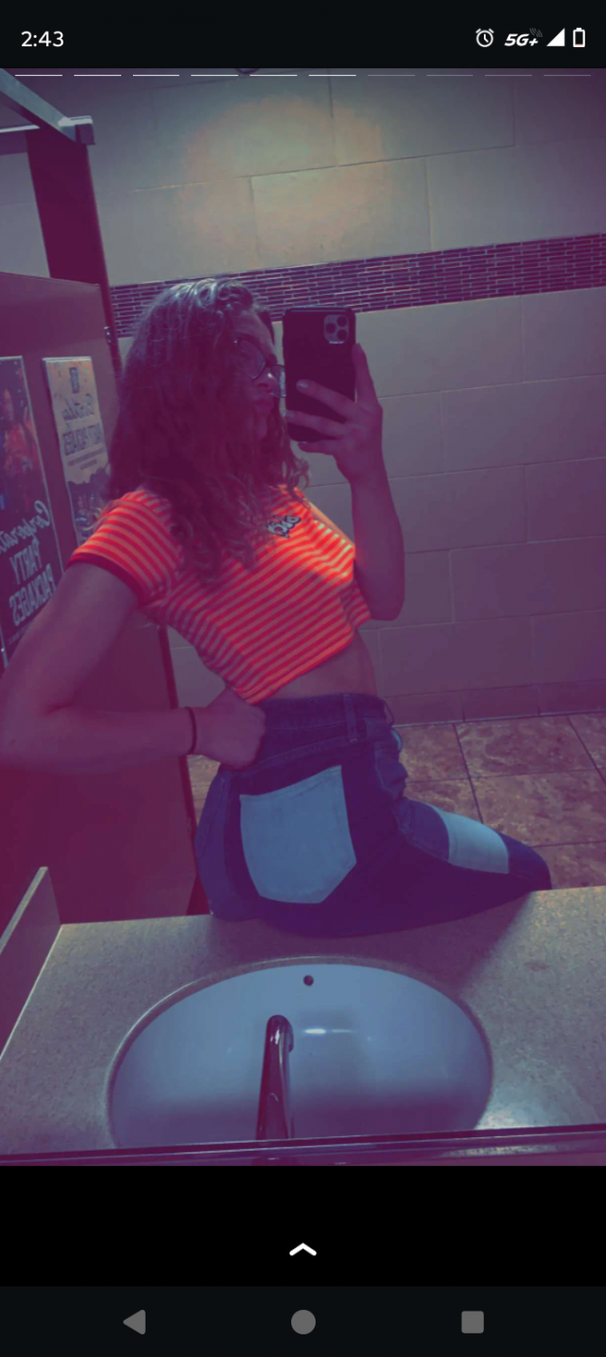 Snapchat Slut. Name in pics #WKOKFW4j