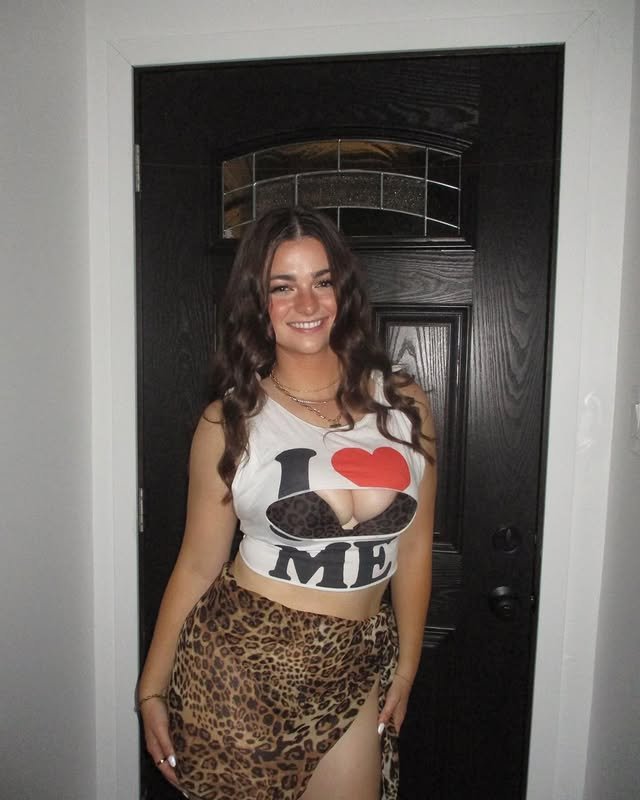Sexy busty college teen Sidney #WrJDm1SY