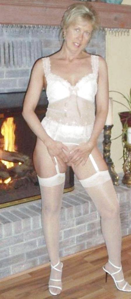 Linda - A Very Classy Housewife.    (pic2) #Ws7XEOmg