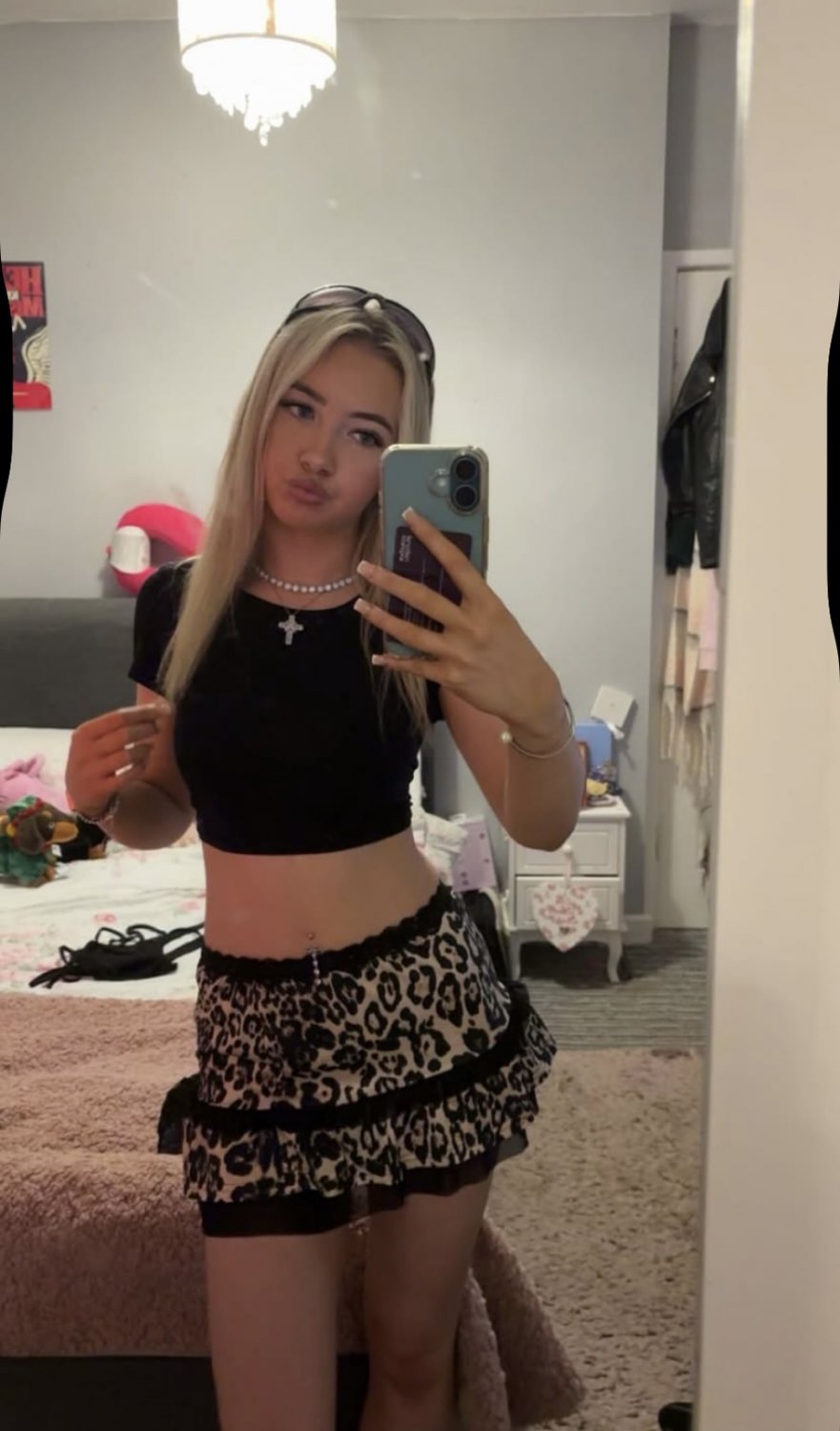 Blonde Bitches #WWFjnJVX