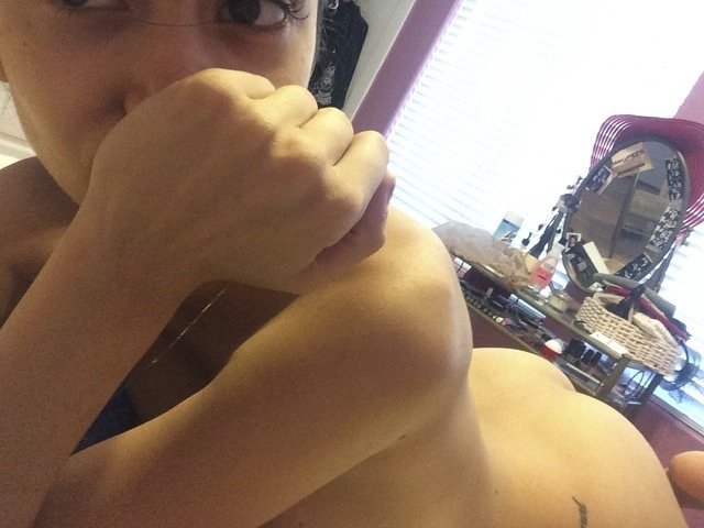 Hot and nasty young wife shares #x39CaNNW