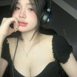 HOT AMATEUR TEEN