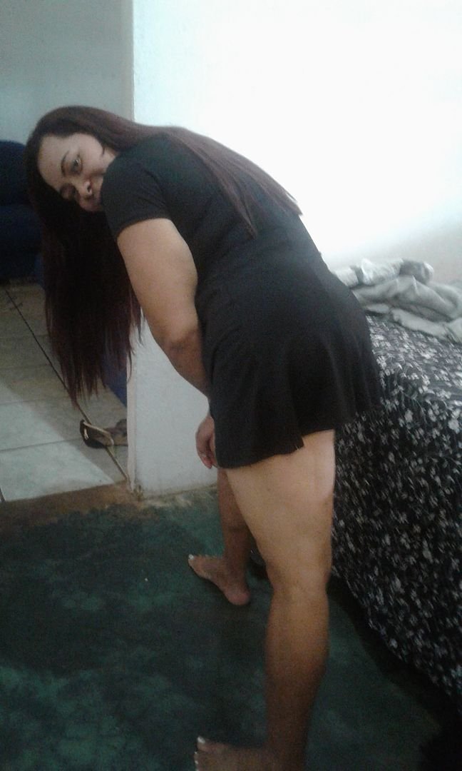 Val coroa mostrando os peitos #x9O6og3k