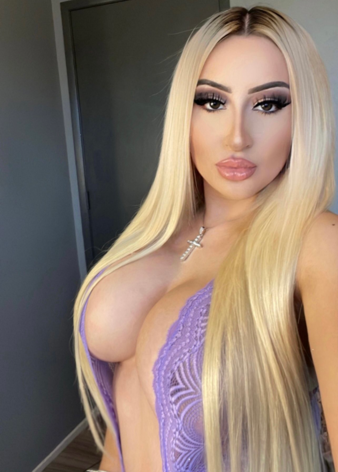 Huge Tits Thot #xBy7rrED