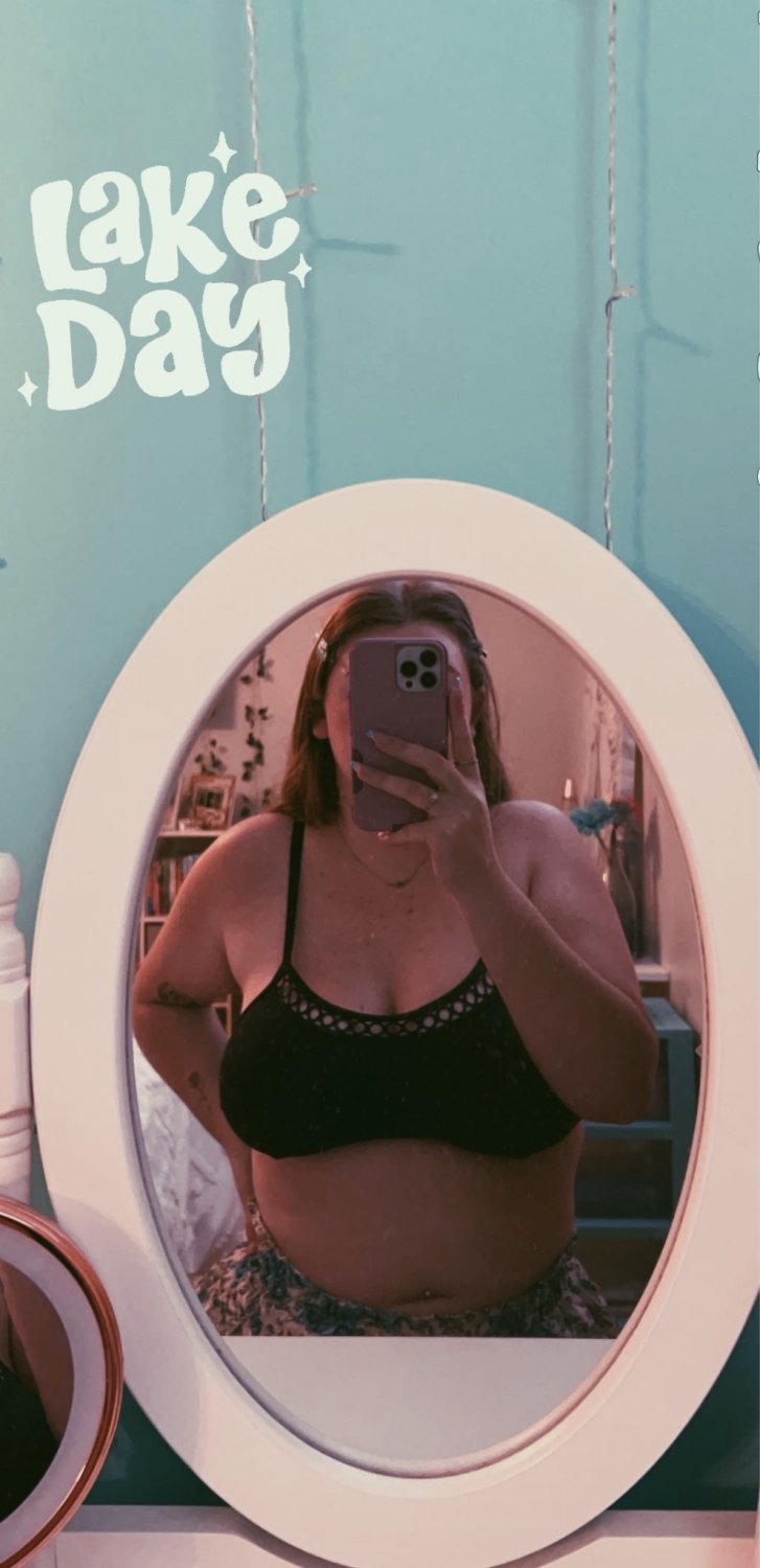 Sexy blonde chubby teen Sarah G #xCG1QzoX