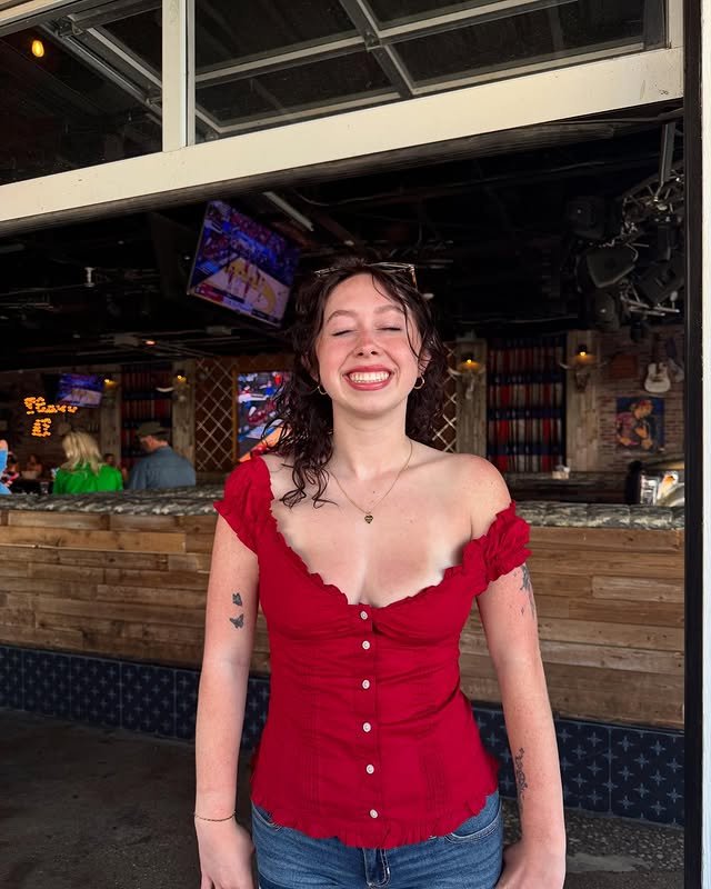 Sexy busty college teen Landri #xkhA6AB6