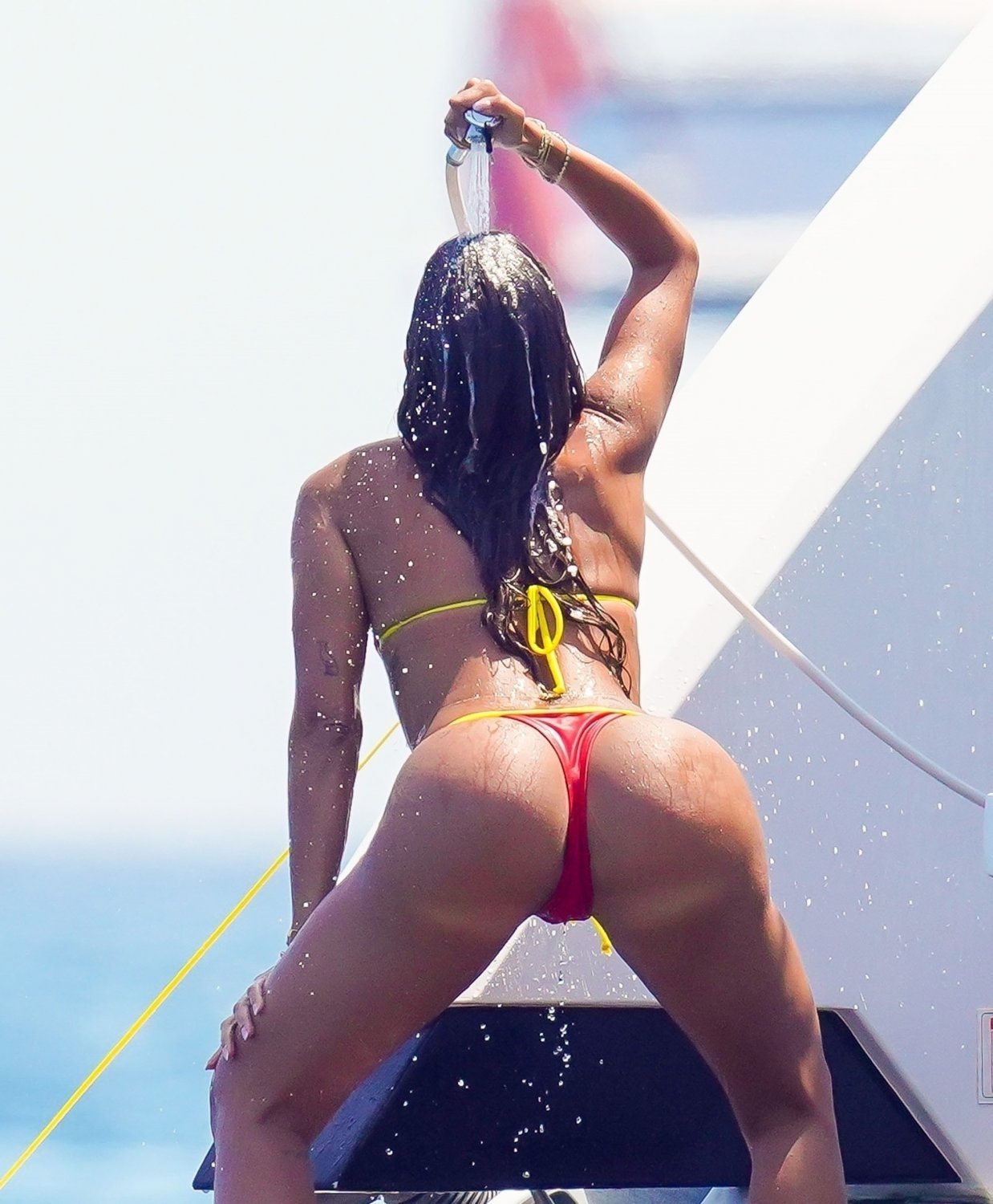 anitta P U T A é Pouco #XRlKrsRu