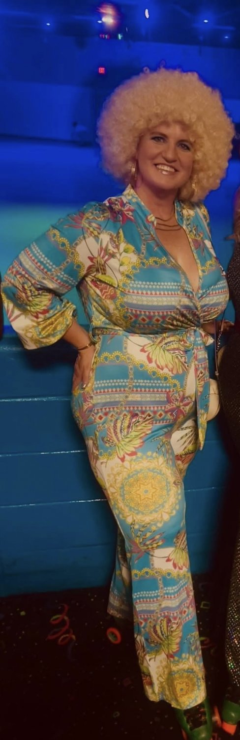 Wonder if Lorie or her husband realize that her big “gorgeous” tits have been seen by thousands #xXqa9Mc3