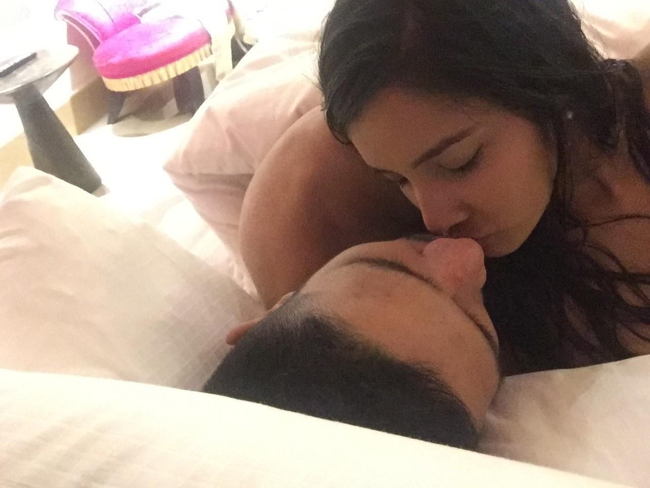 Honeymoon Arab couple FuLL album + videos leaks .. ➡️ downlod free :- #y00t1uF7
