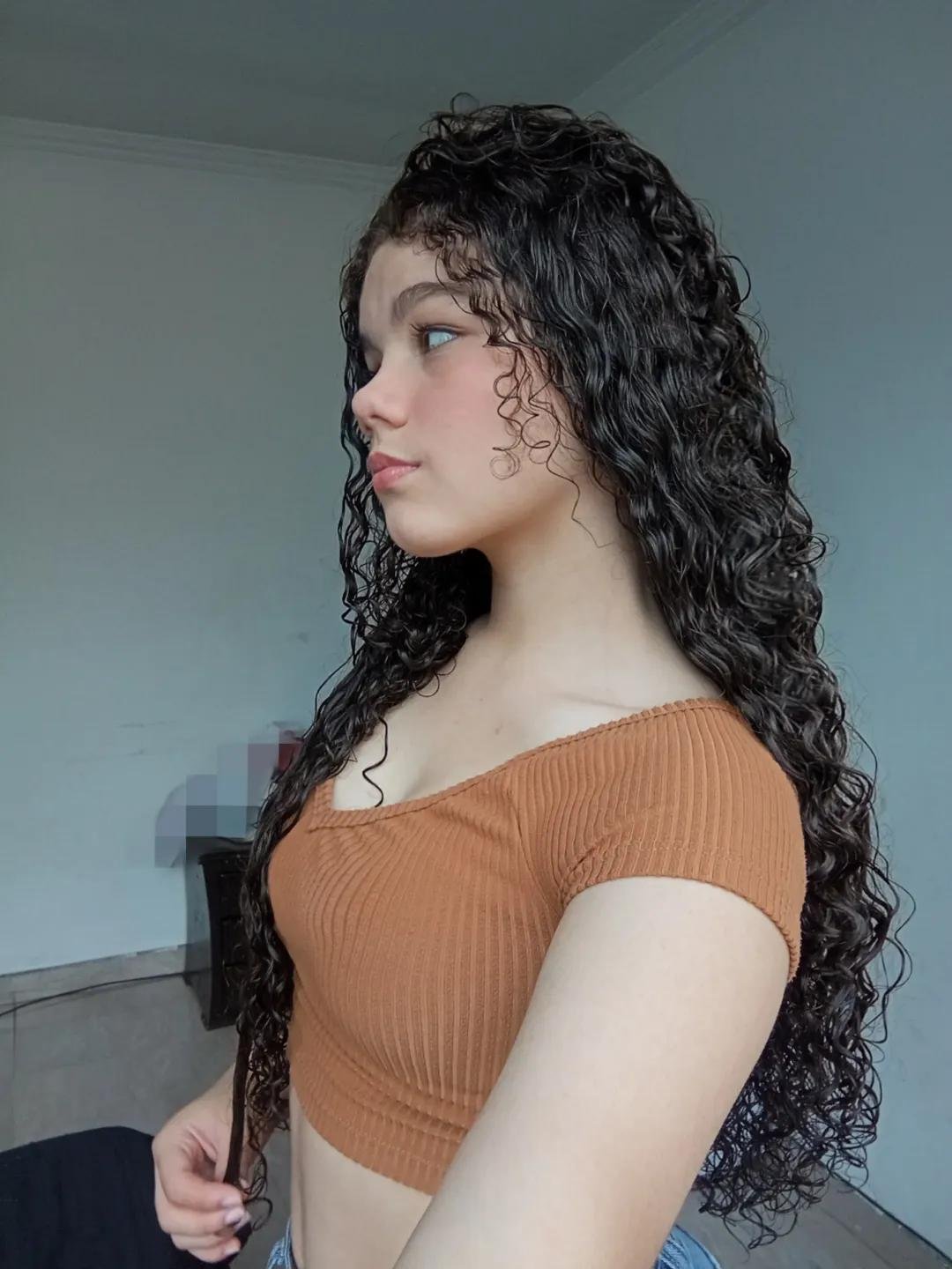Karen González #YLyrw2mc
