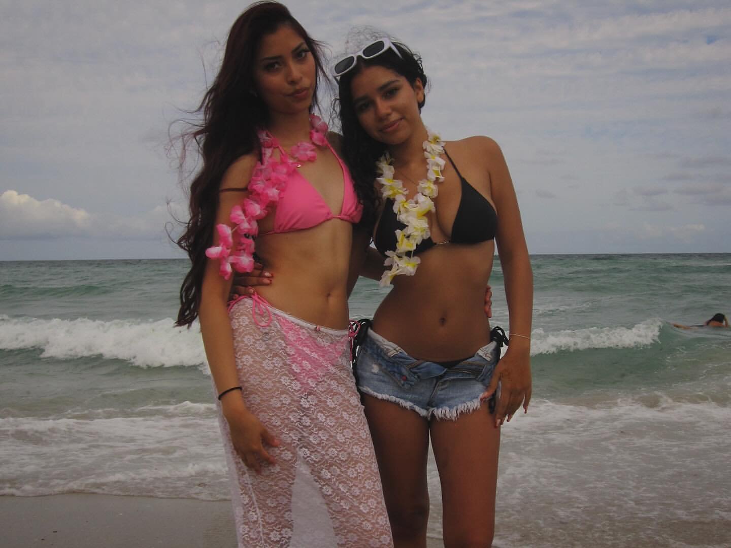 Latina teen cutie has the perfect tits #yogDq1bV