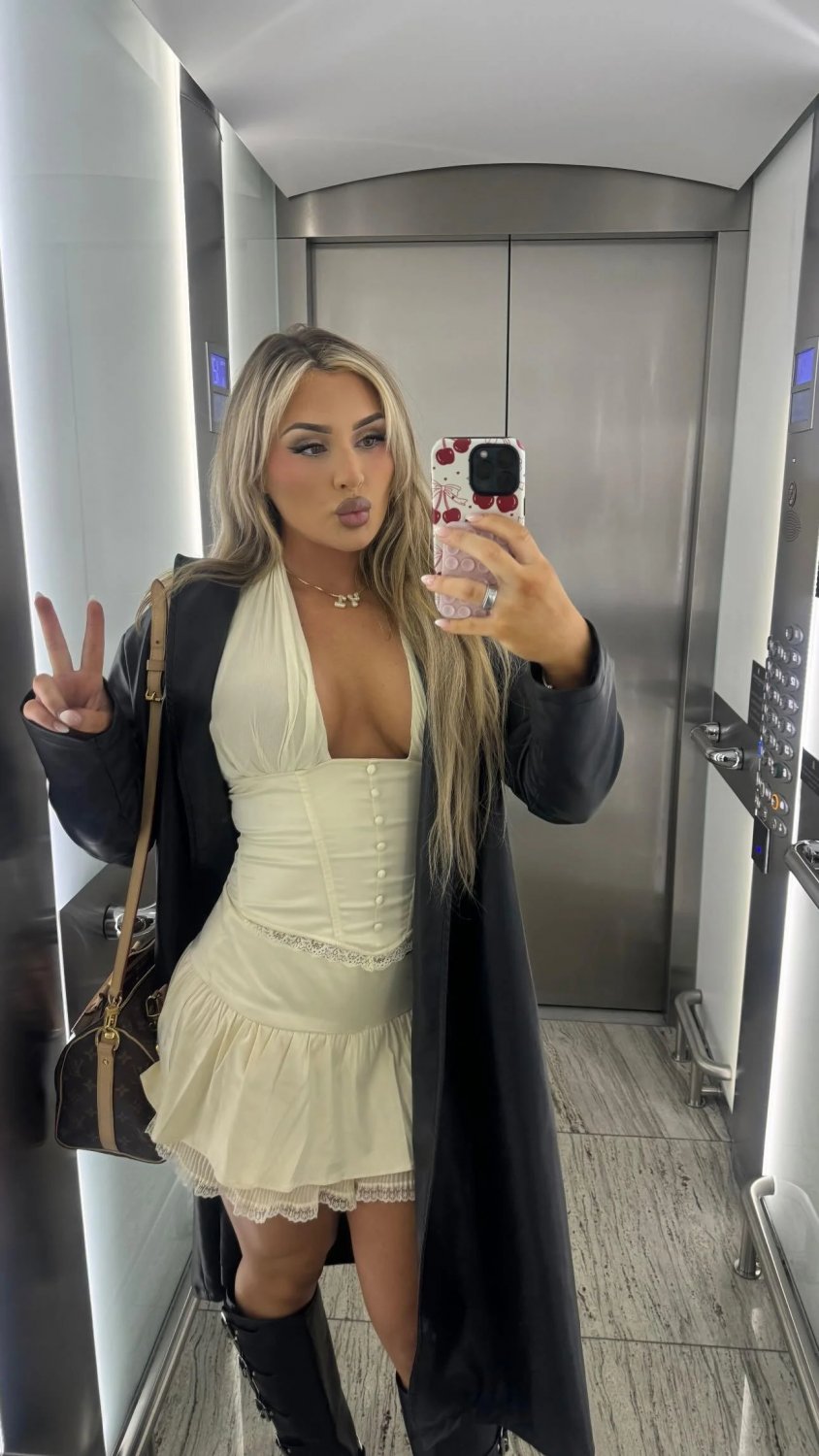 WWE Tiffany Stratton #YtdOQIV2