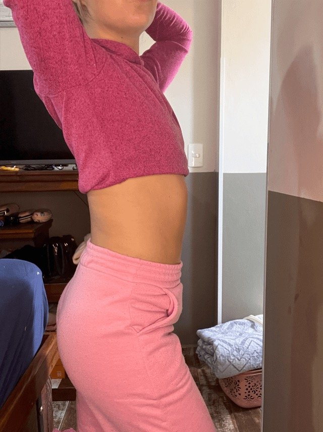 Cute teen Ana gets naked. Do you like her braces? #YuiymWOj