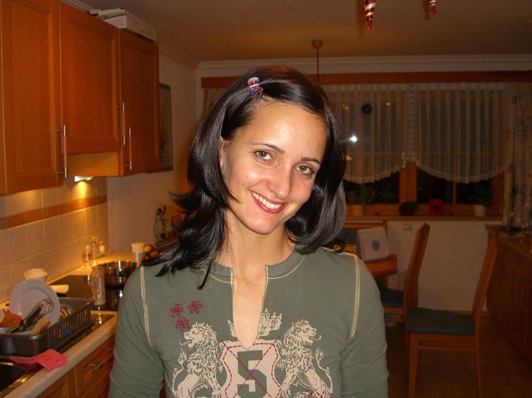 Karen - UK Wife With Petite Boobs.   (pic2) #ZGd4Vs5J