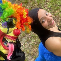 MILF paying the clown