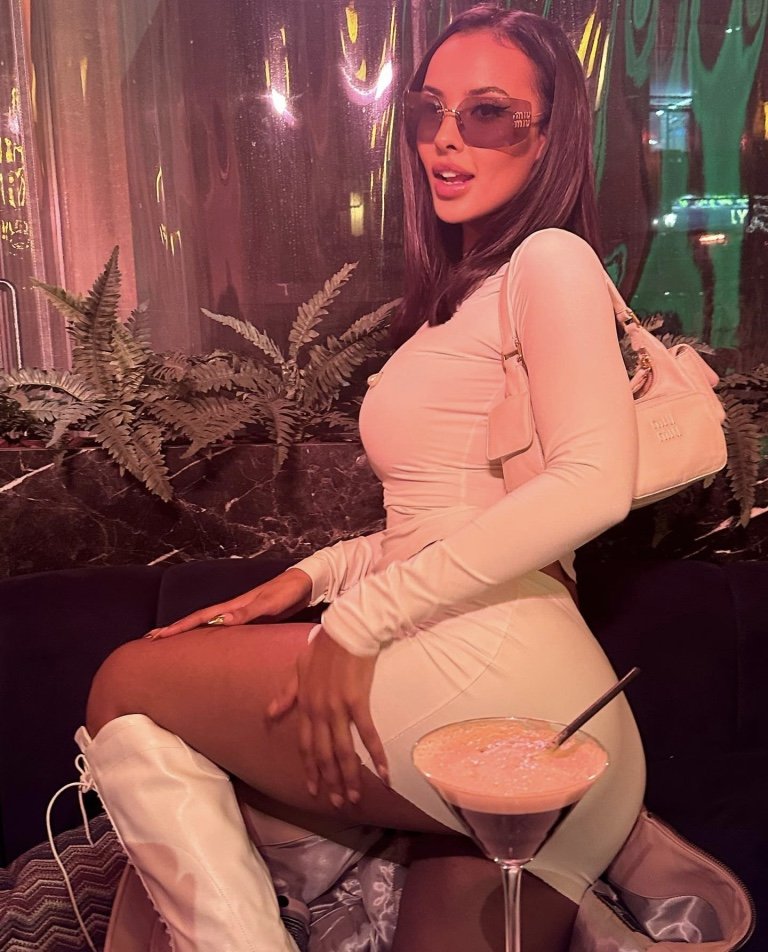 zutmmrqw Wank it for the Jama…Maya Jama Cock Teasing in Boots Panties and Heels 💯🔥🔥😳😳✊🏾🍆💦💦 #zuTMmrQw