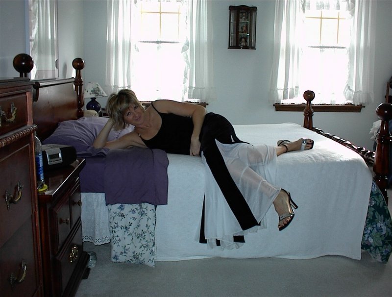 Submissive wife does what her husband tells her to #zw7s7dbU