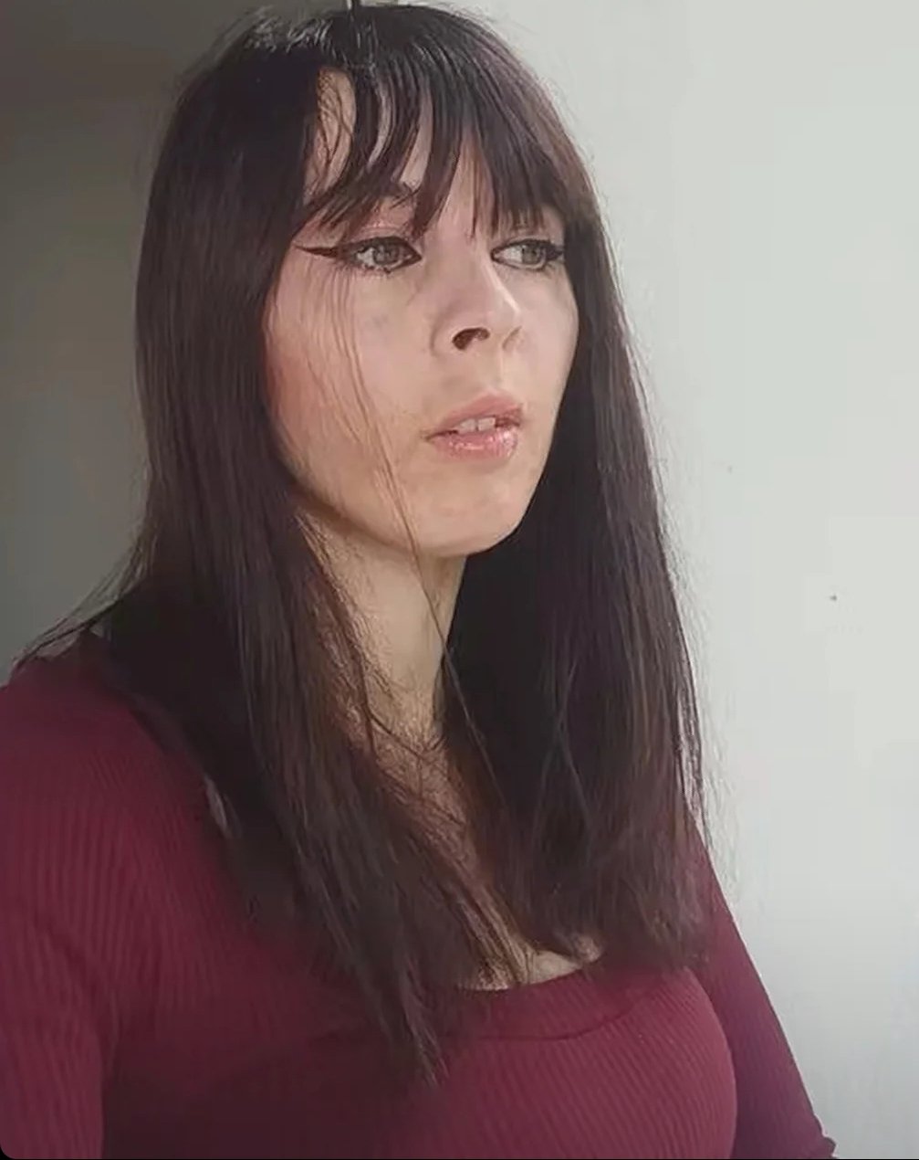 Anna #ZxYfmmGD