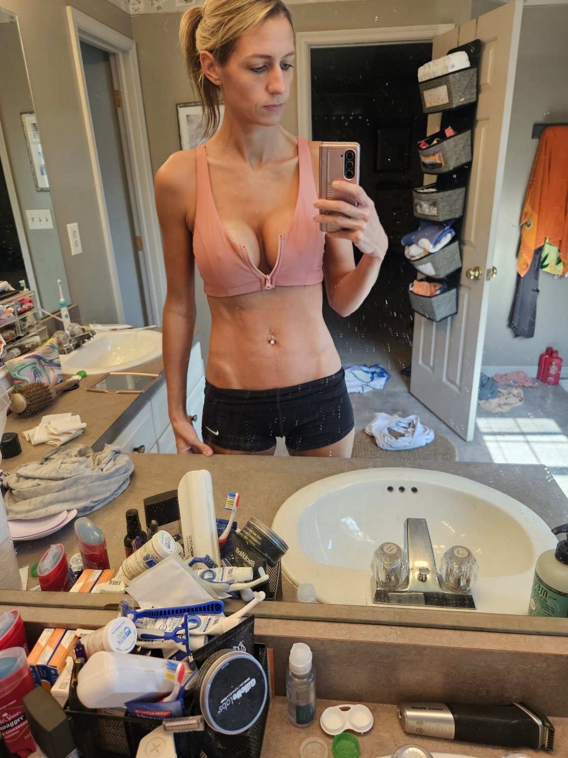 Pennsylvania MILF Audrey is desperate for attention #ZyrnvvyE