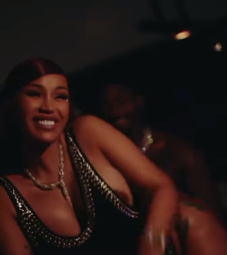 Cardi B Titties All Out #0H0QhBuG