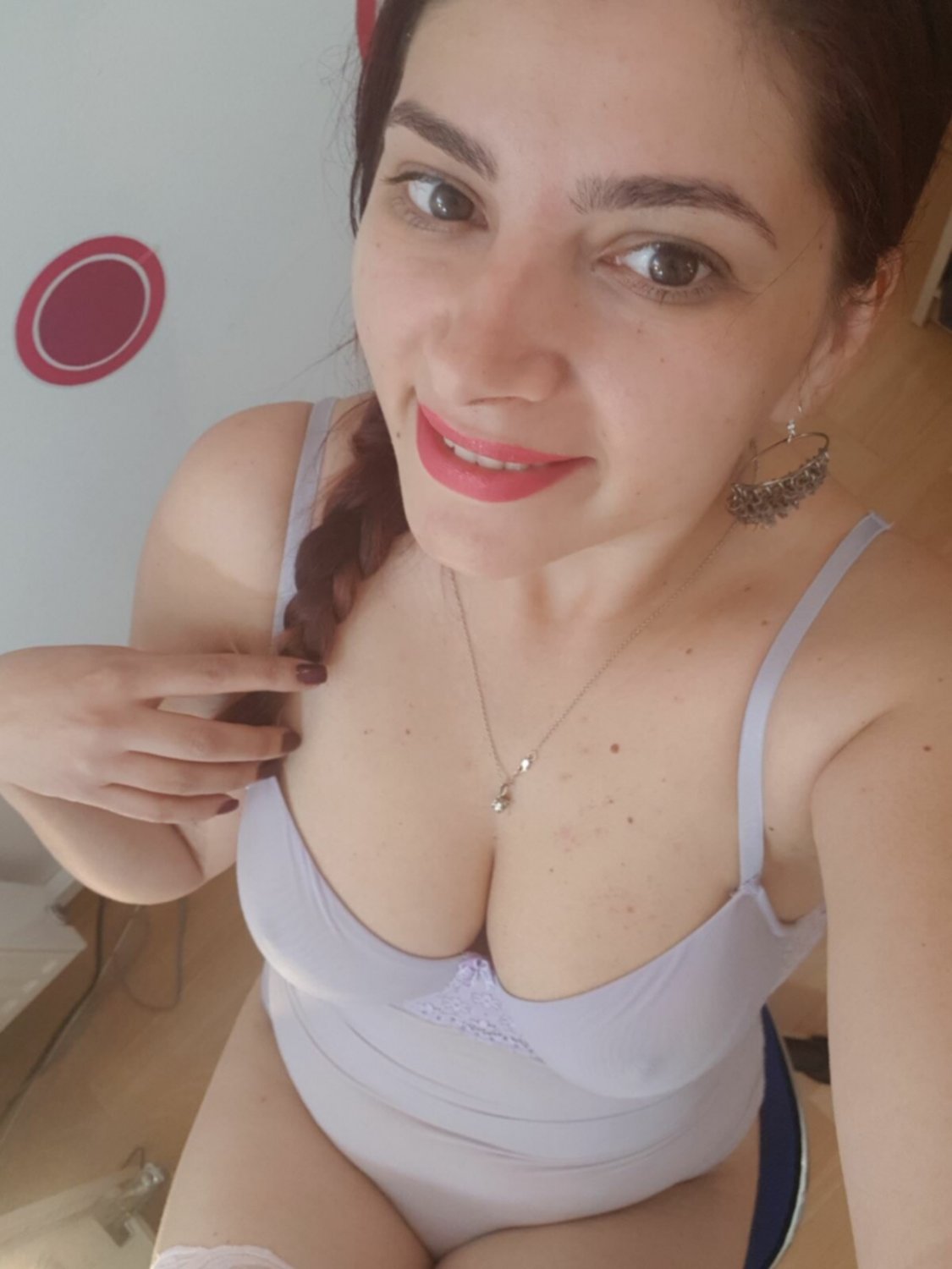 slut Geanina 33yo lost #0JJphKIt